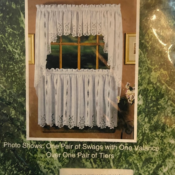 Eve Battenburg lace tier one 60 X 36 white - Picture 3 of 4